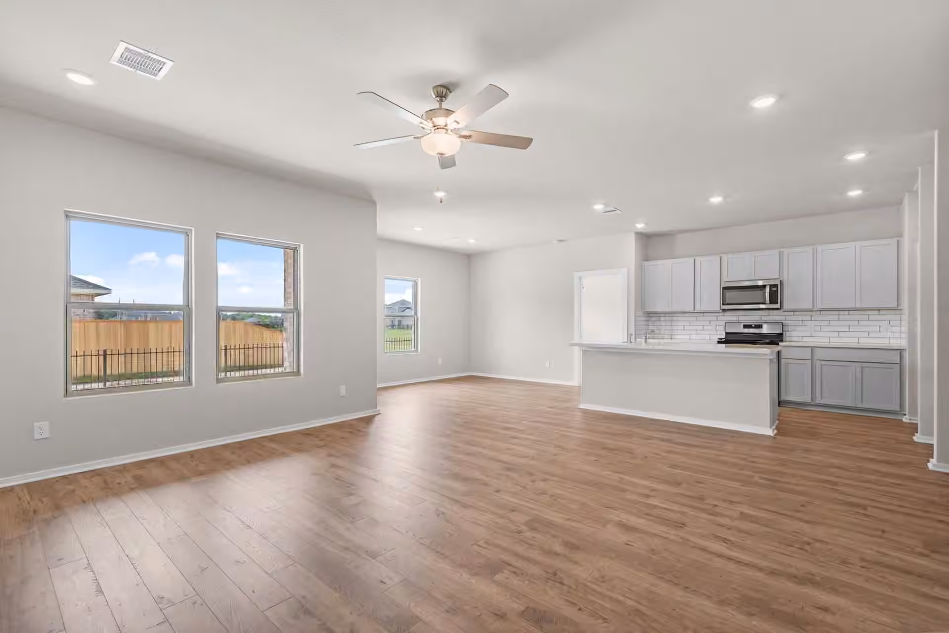 Photo 6 of 2514 N Heritage Drive, Dayton, TX