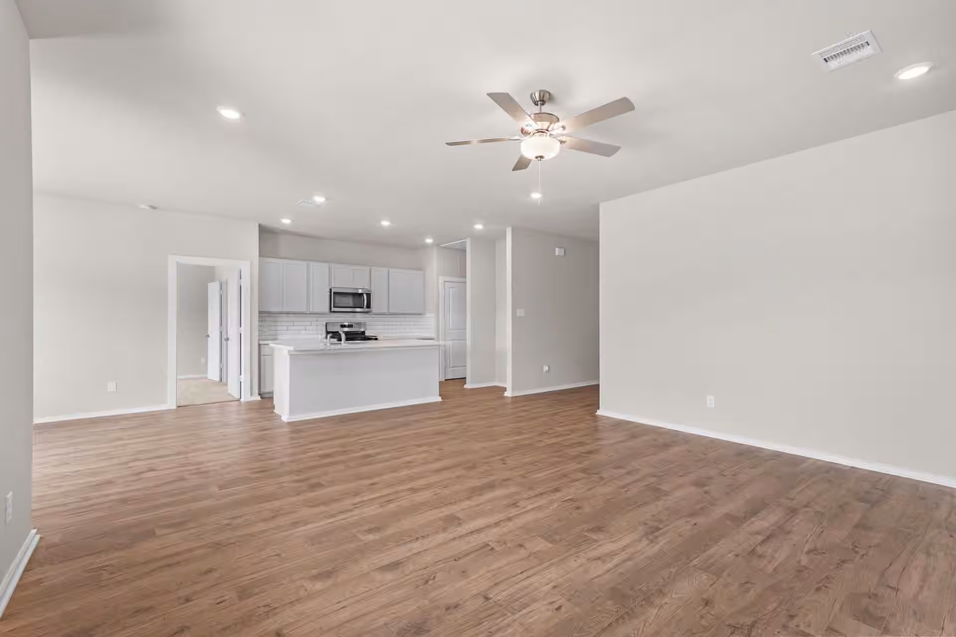 Photo 7 of 2514 N Heritage Drive, Dayton, TX