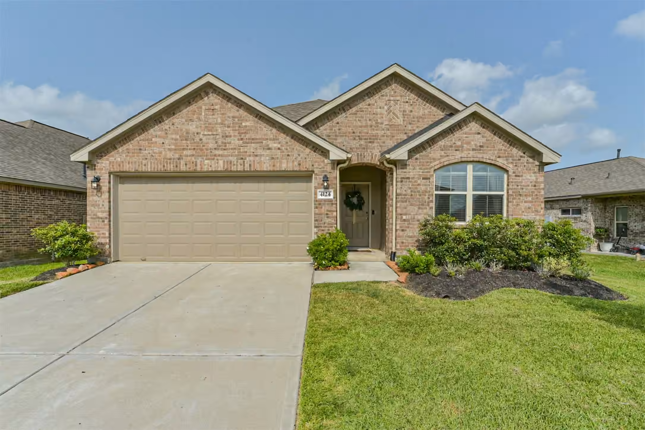 Photo of 4124 E Bayou Maison, Dickinson, TX 77539