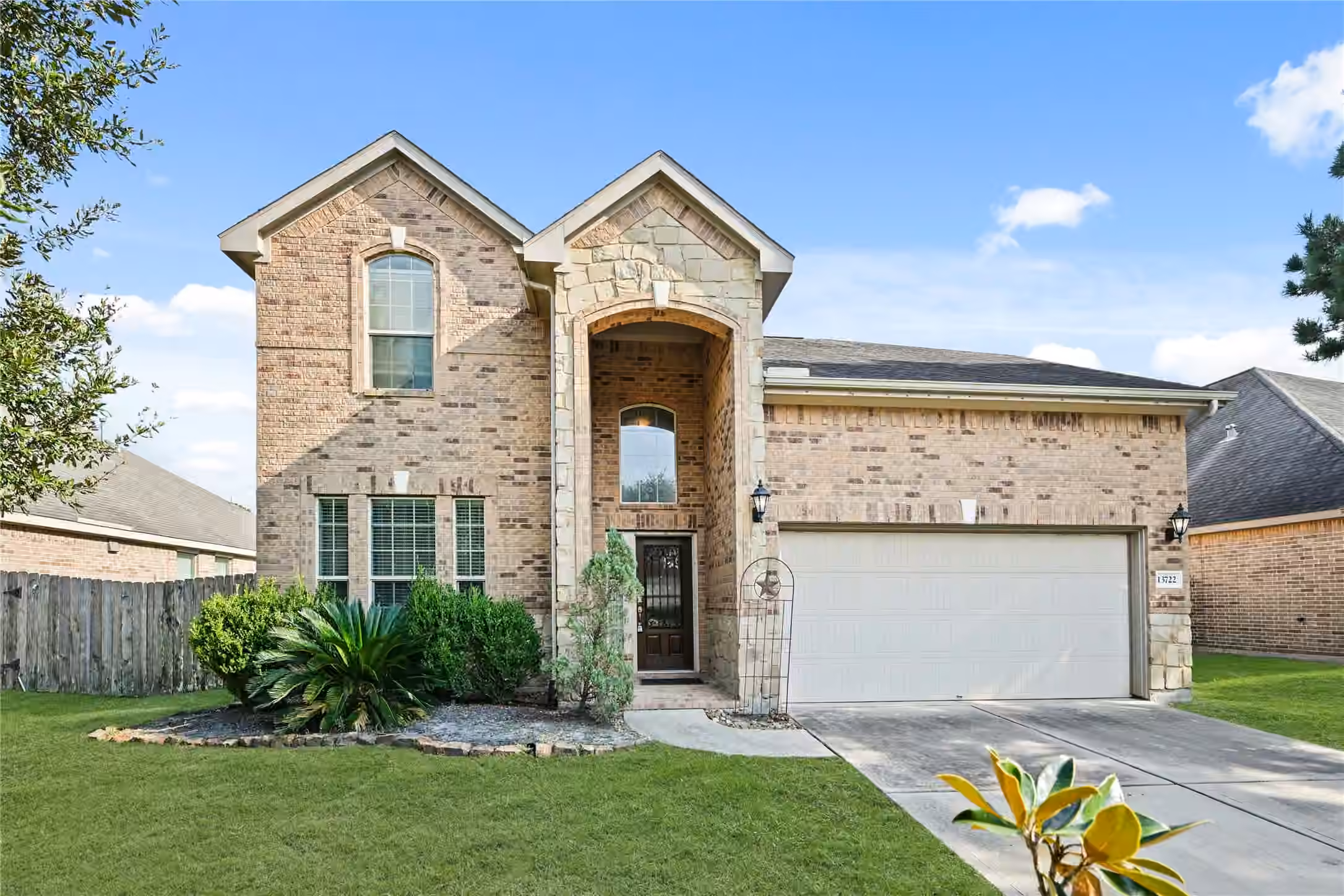 Photo 2 of 13722 Mckinney Creek Lane, Houston, TX