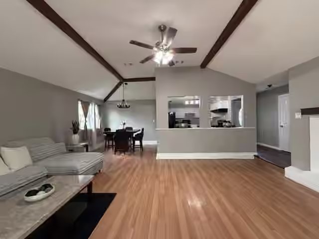 Photo 5 of 4915 Charnock Drive, Alvin, TX