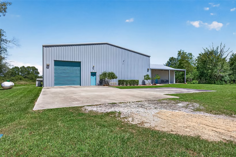 Photo 7 of 22610 Cessna Road, Needville, TX