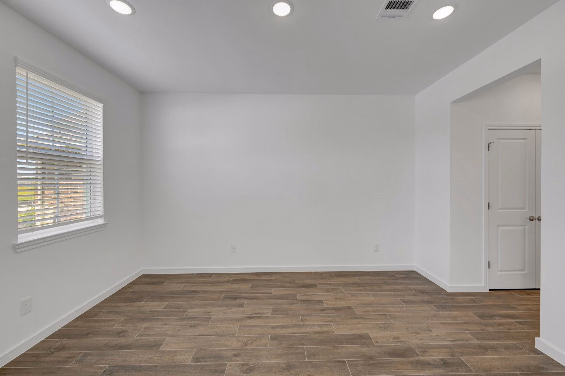 Photo 4 of 18602 Eastwood Ridge Court, Crosby, TX