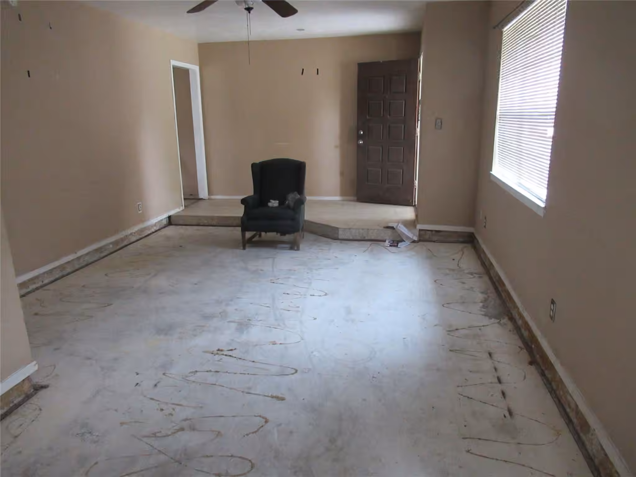 Photo 6 of 4122 Belgrade Drive, Houston, TX