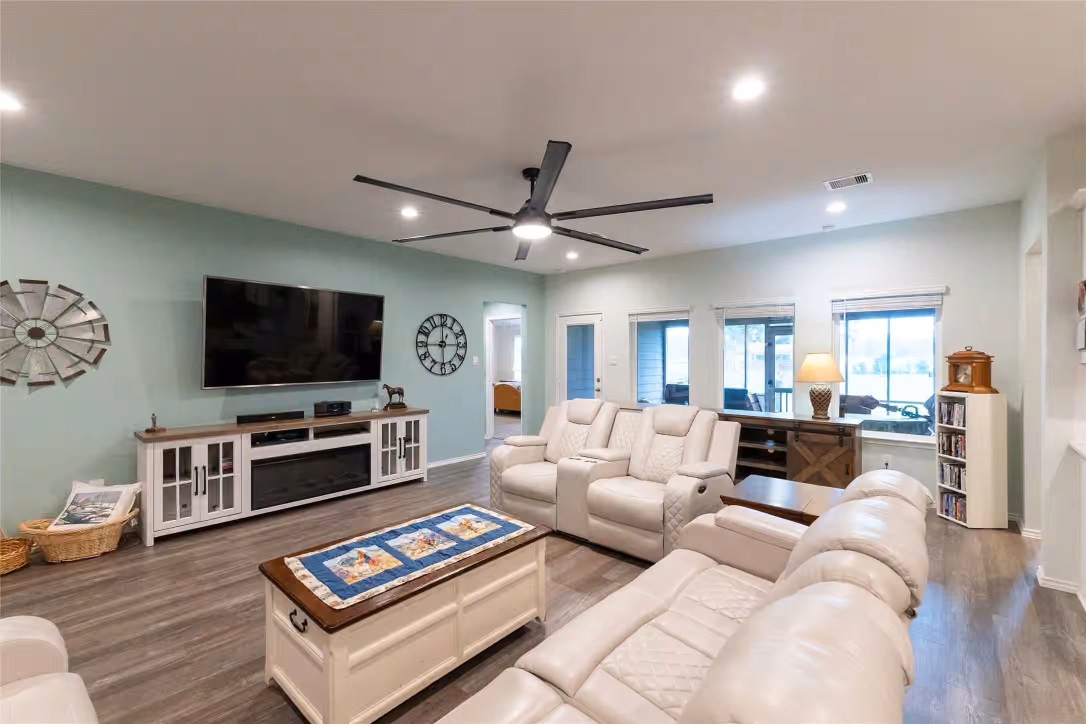 Photo 6 of 16129 William Ross Way, Conroe, TX