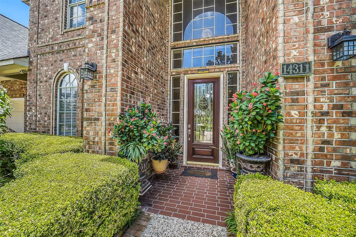 Photo 4 of 14311 Darschelle Court, Houston, TX