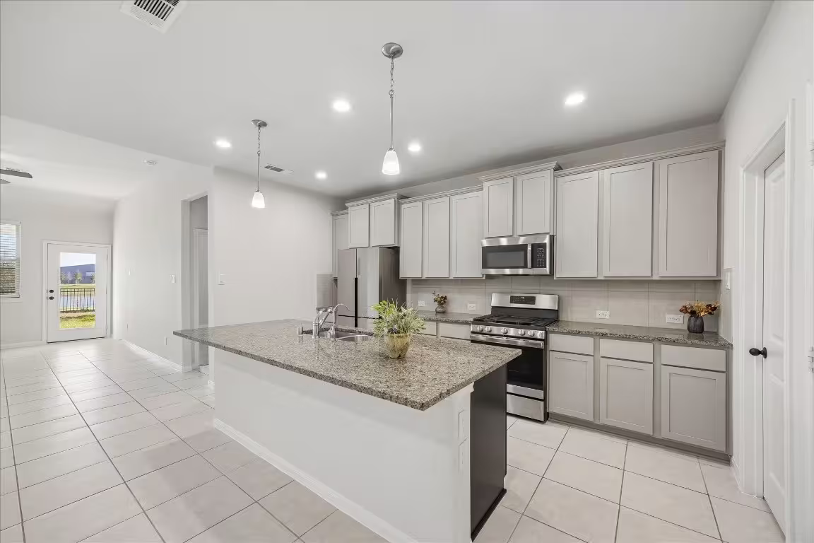 Photo 5 of 756 Lake Lacosta Dr, Katy, TX