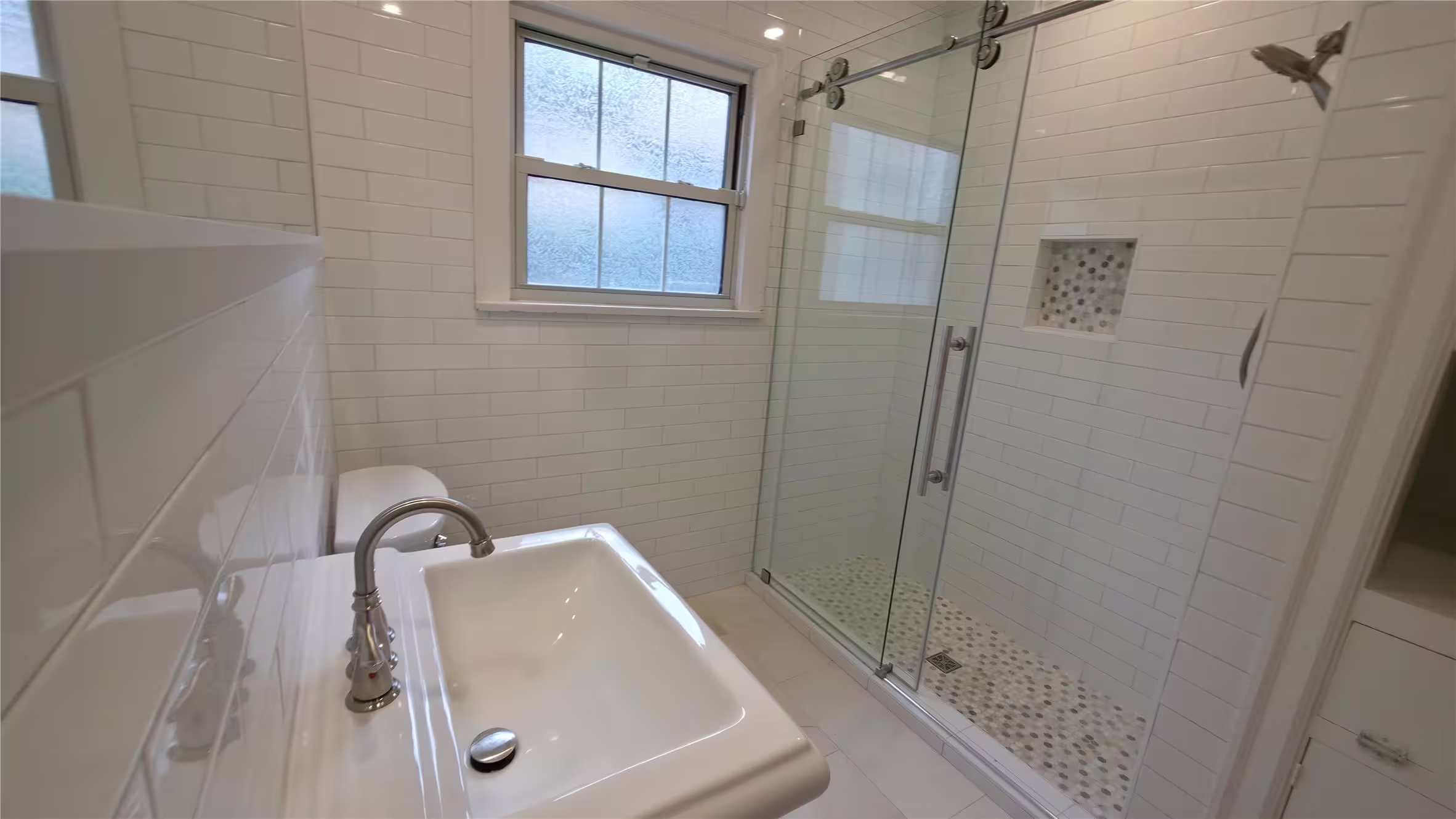 Photo 7 of 826 Heights Blvd, Houston, TX