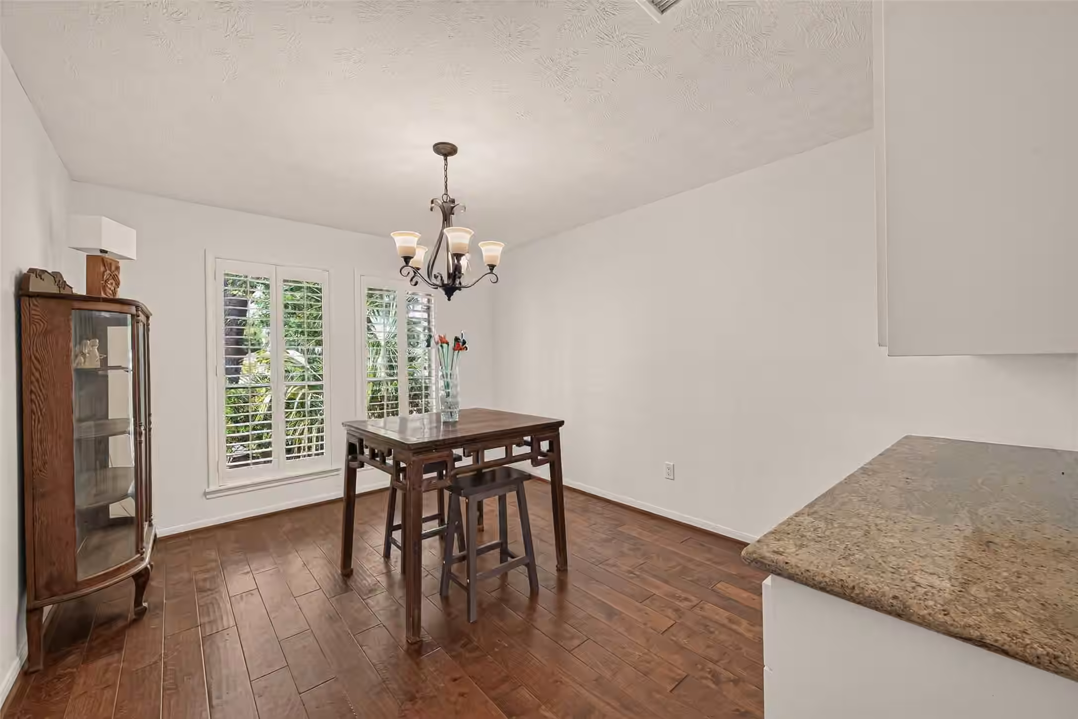 Photo 7 of 5026 Mockingbird Lane, Katy, TX