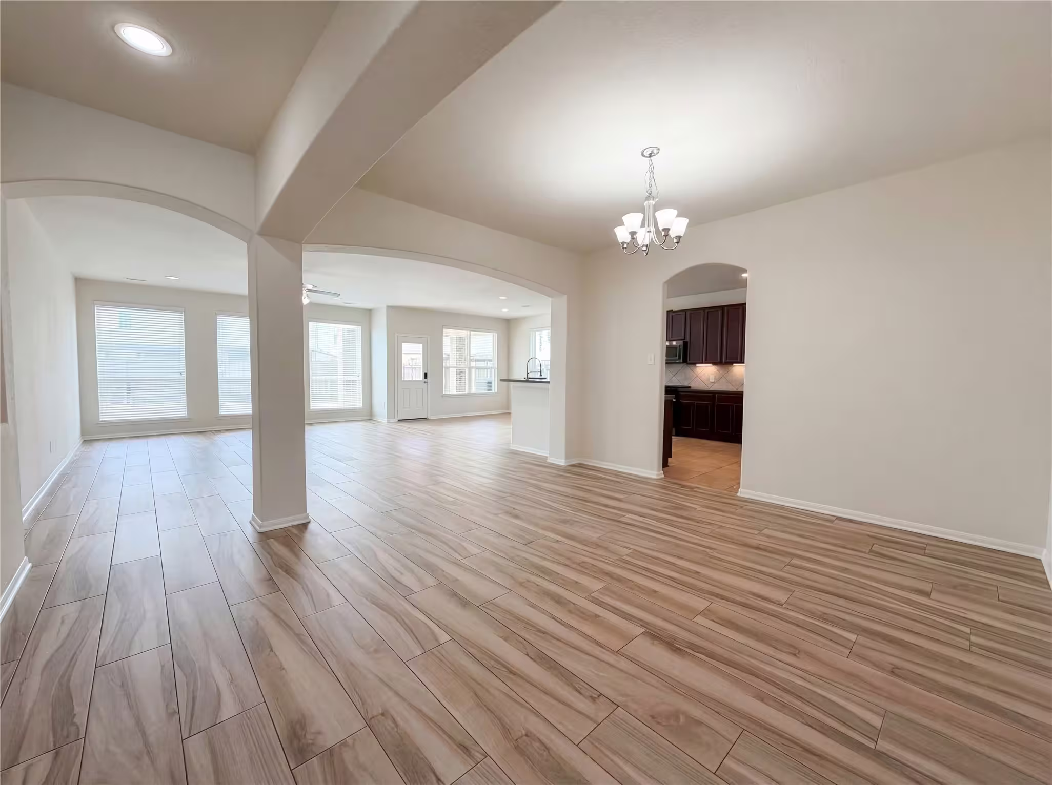 Photo 5 of 16803 W Whimbrel Circle, Conroe, TX