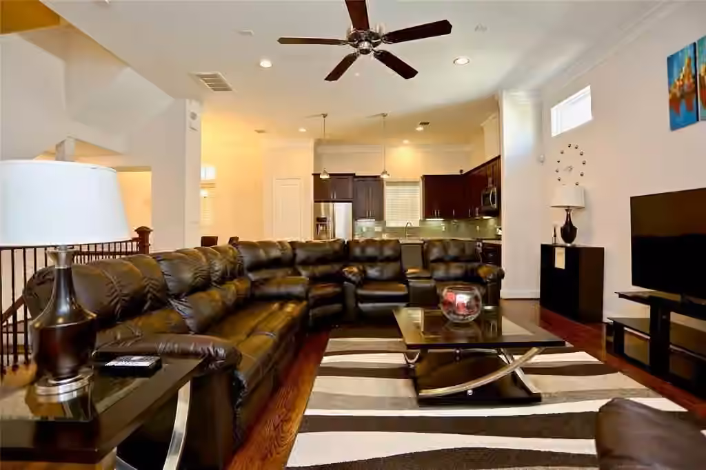 Photo 6 of 948 W 24th Street, Houston, TX