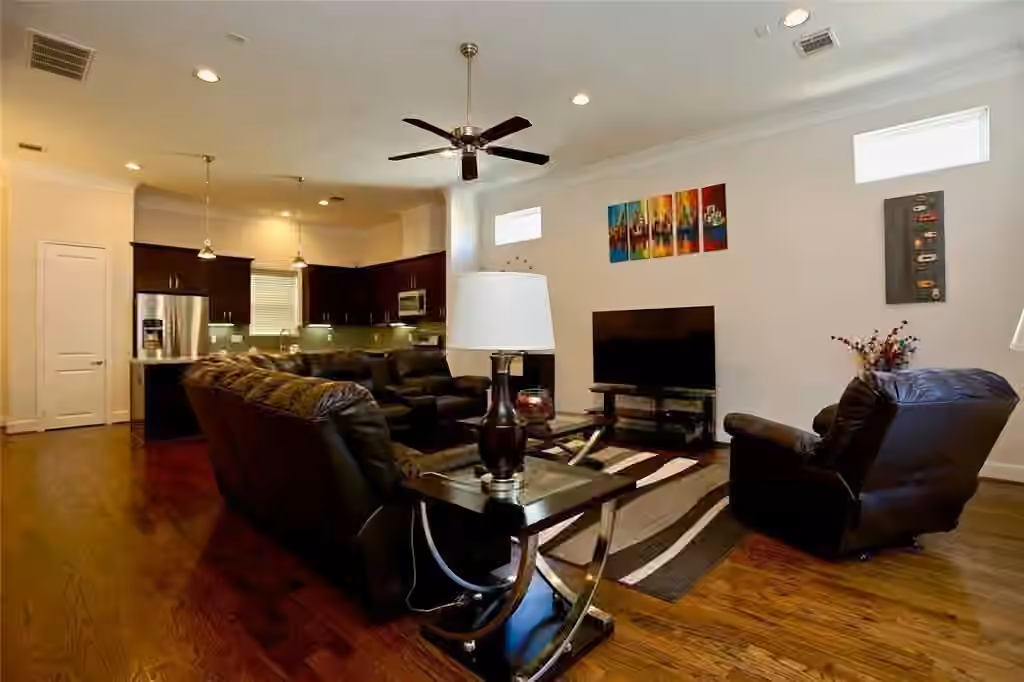 Photo 7 of 948 W 24th Street, Houston, TX