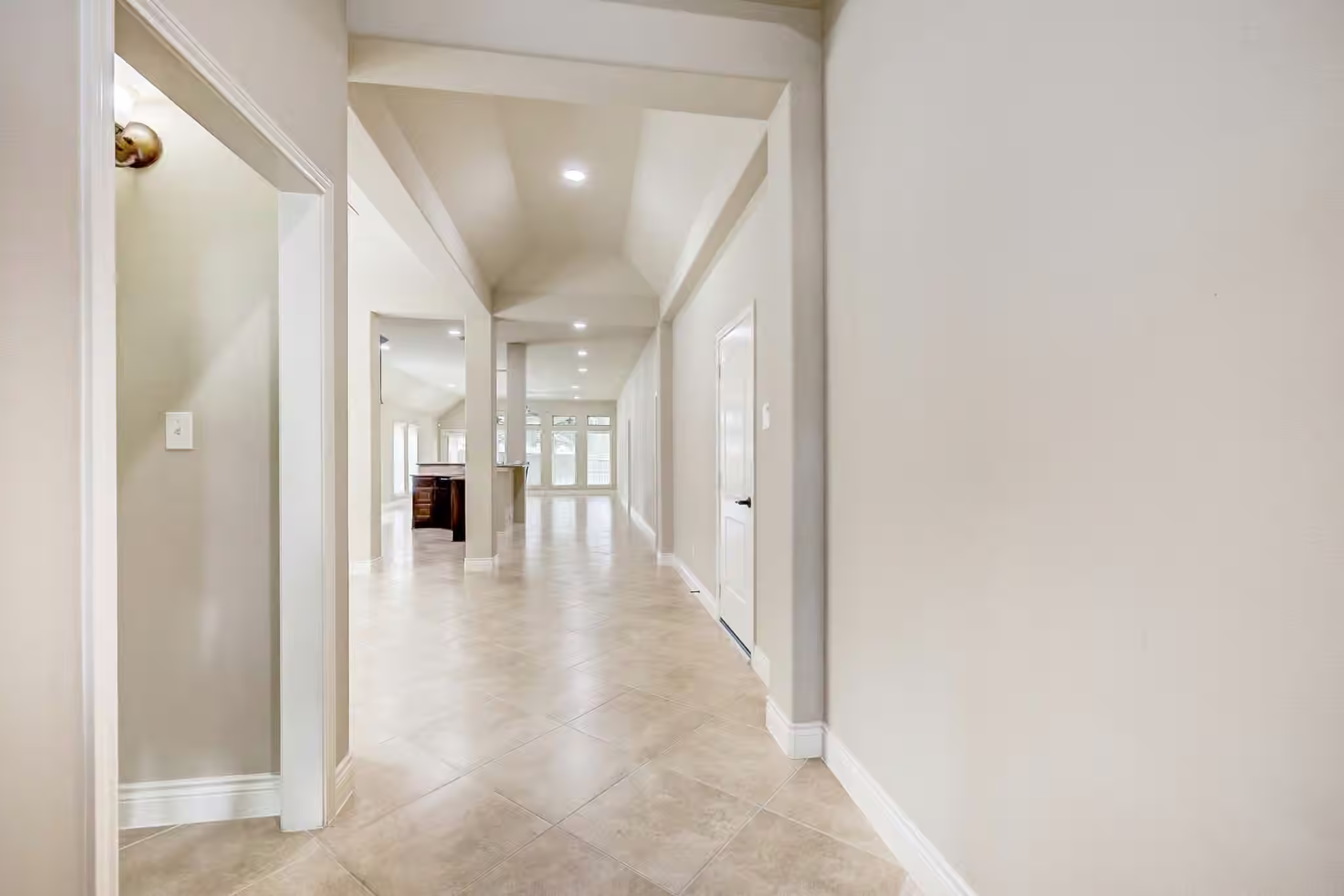 Photo 3 of 160 Knollbrook Circle, Montgomery, TX