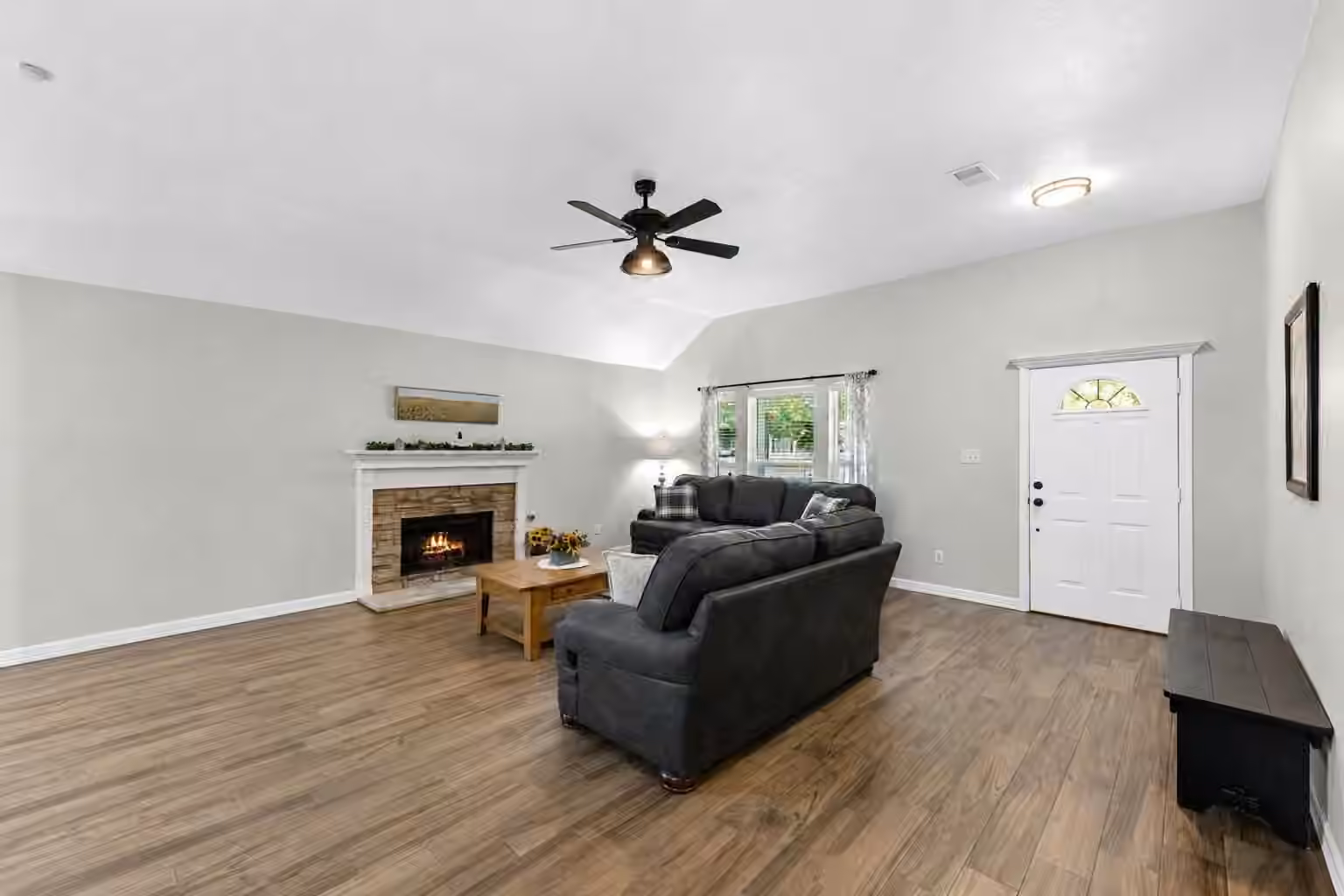 Photo 7 of 606 Walnut Street, Sweeny, TX