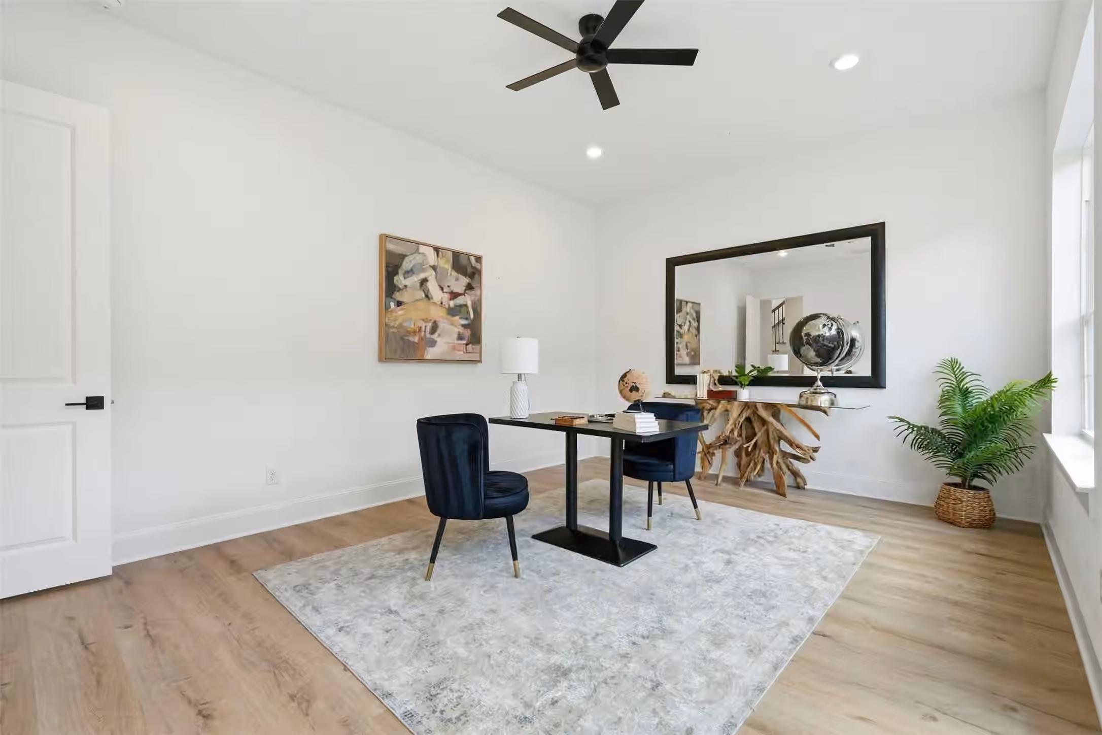 Photo 4 of 2111 Nantucket Drive C, Houston, TX