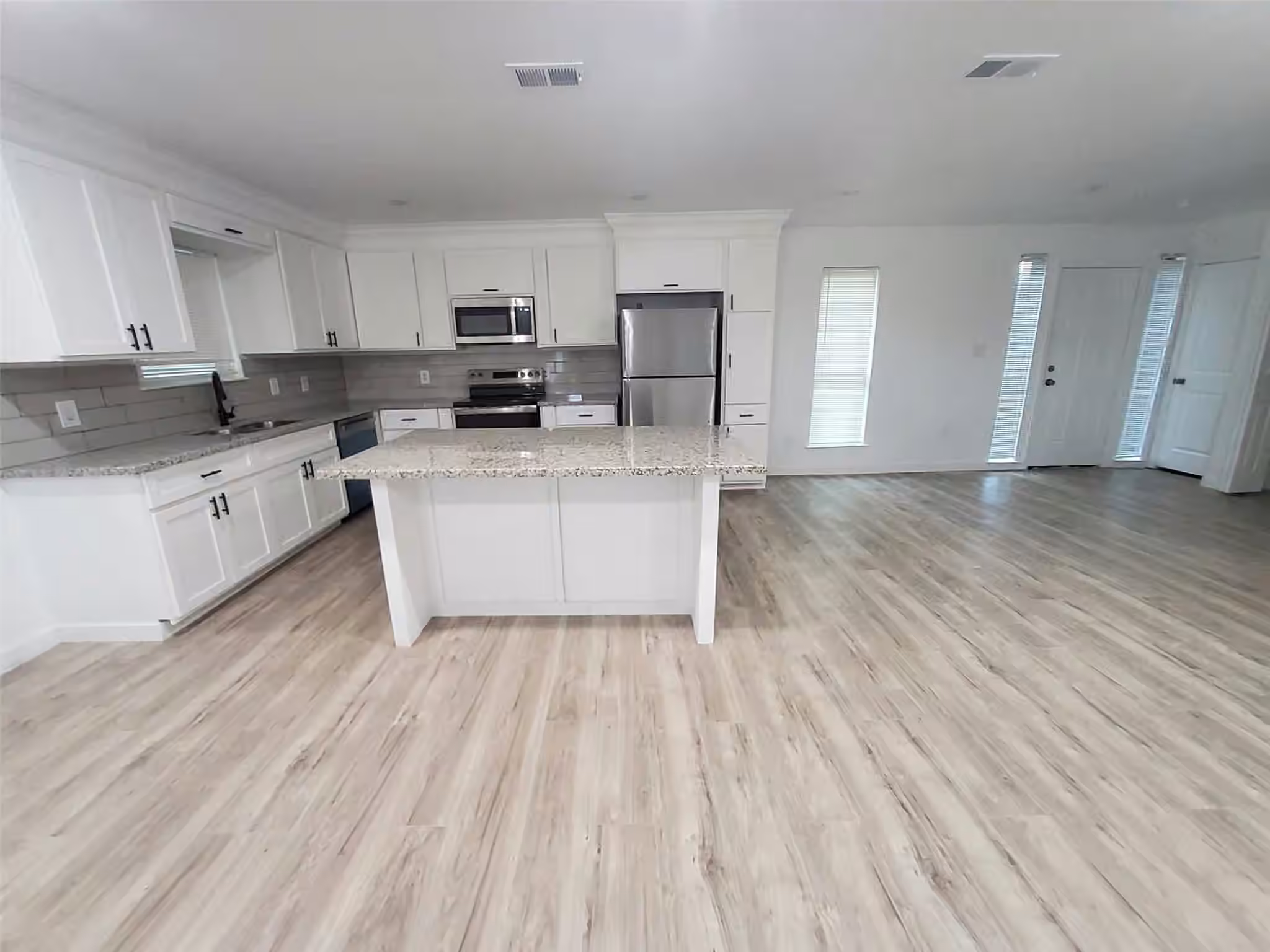 Photo 5 of 8609 Homewood Lane, Houston, TX