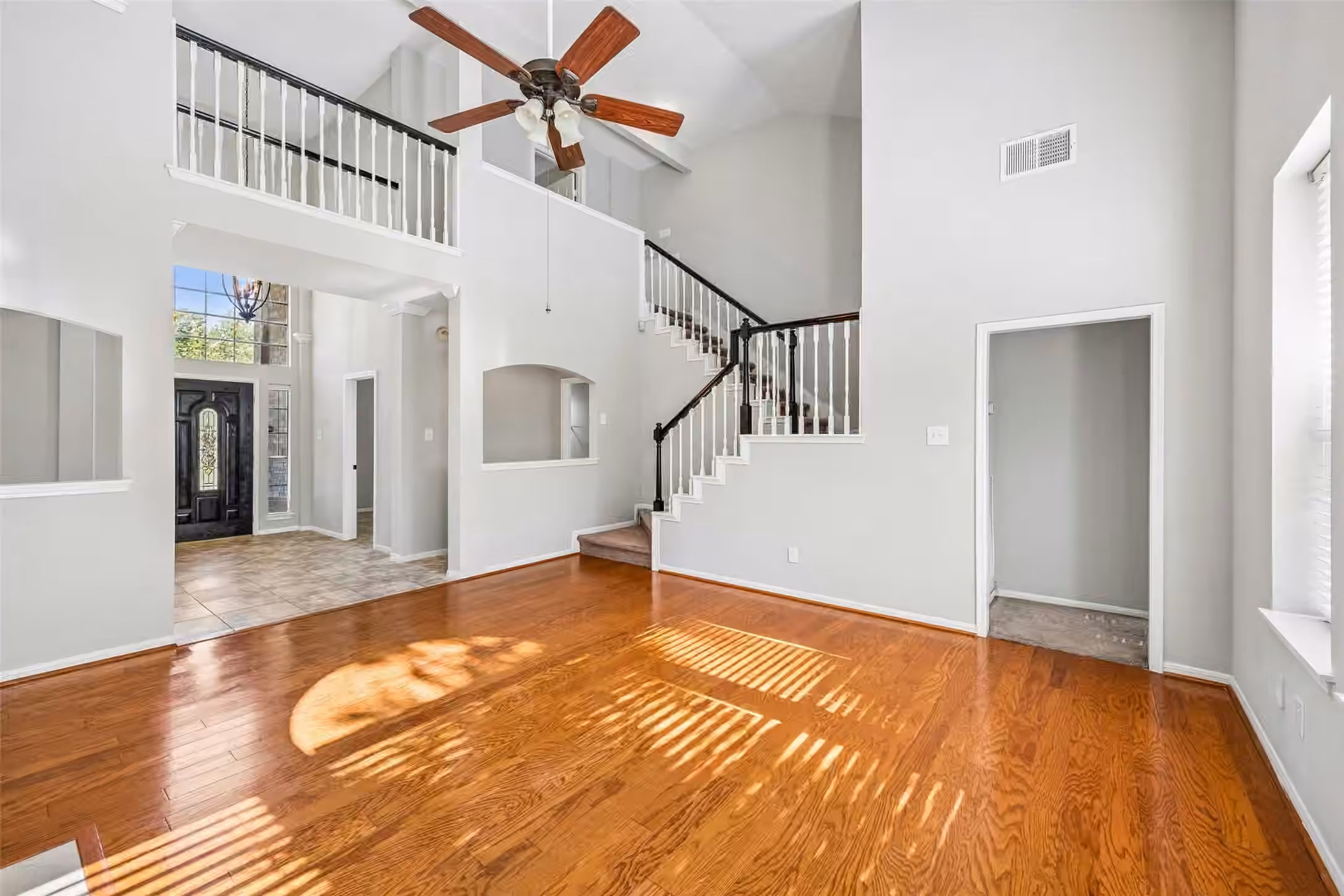 Photo of 4031 Mission Valley Drive, Missouri City, TX 77459