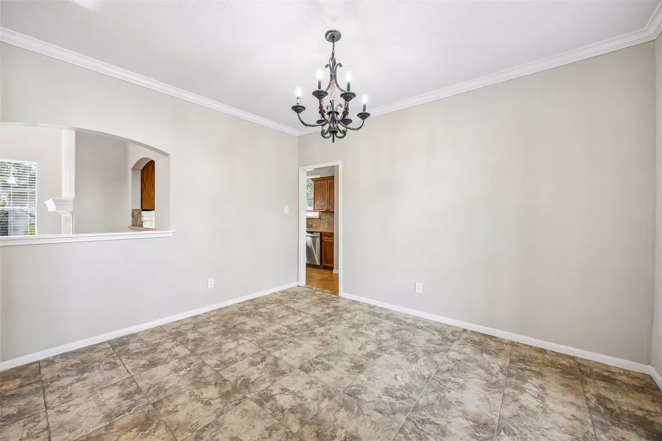 Photo 5 of 4031 Mission Valley Drive, Missouri City, TX