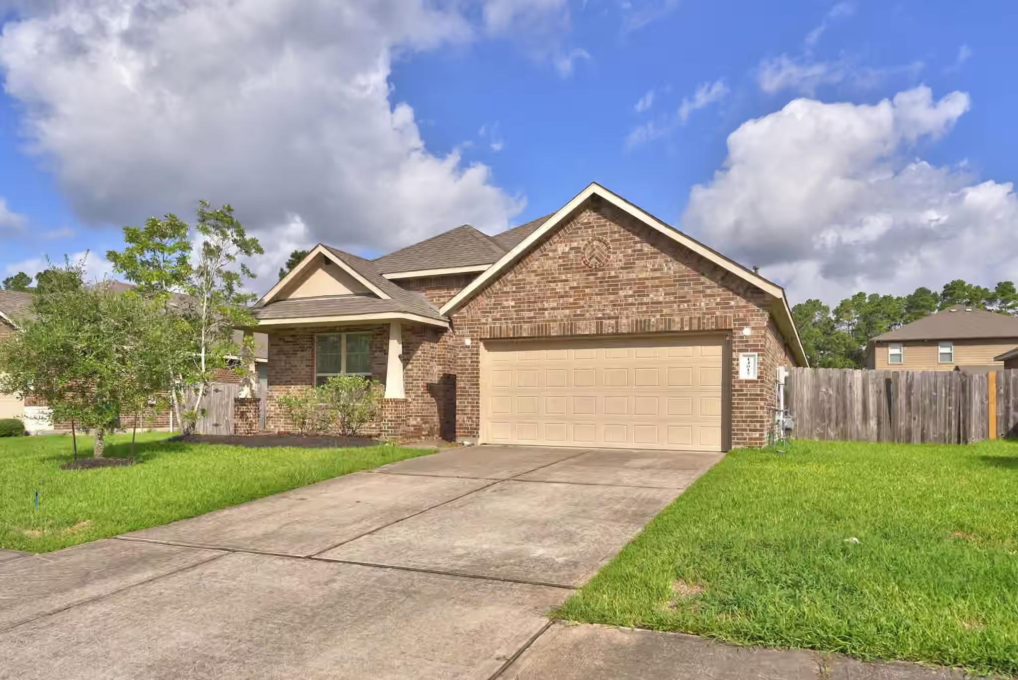 Photo 2 of 14015 Routt Forest Trail, Conroe, TX