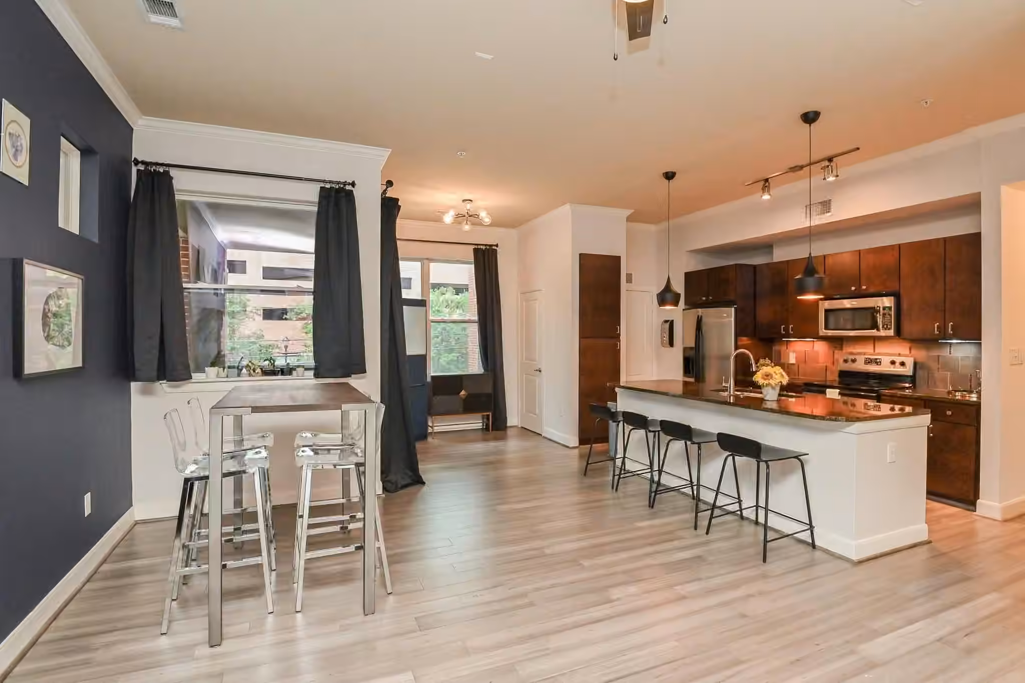 Photo 6 of 300 St Joseph Parkway 123, Houston, TX