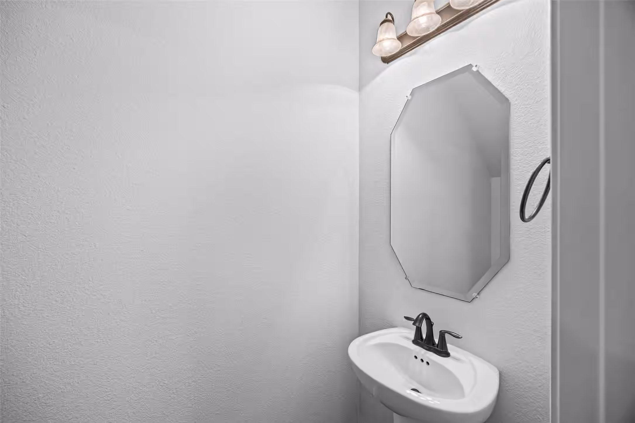 Photo 6 of 9203 Sasson Boulevard, Houston, TX