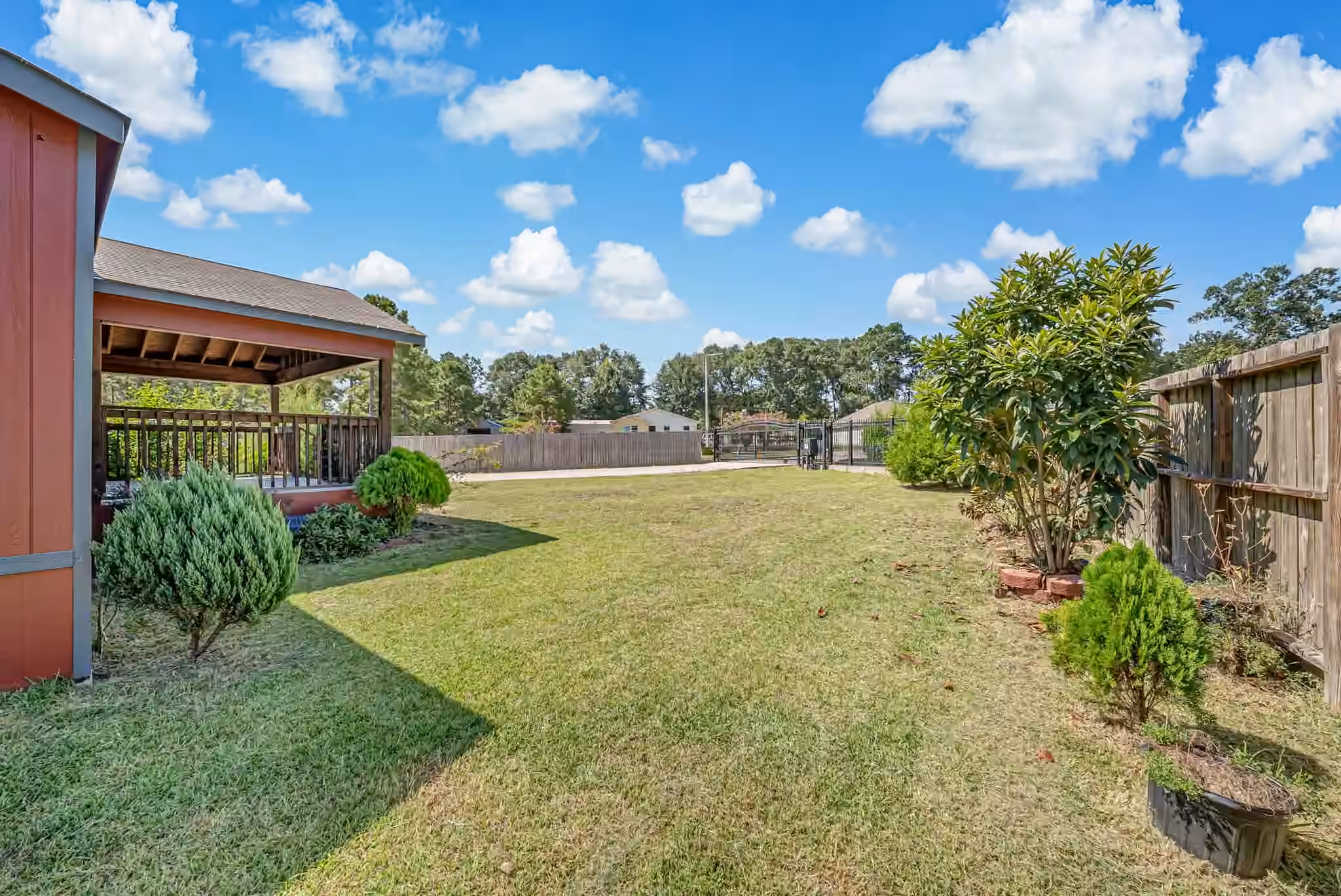 Photo 3 of 16357 Summit Oaks, Conroe, TX