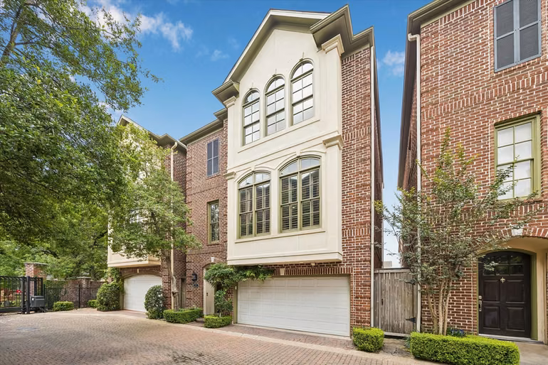 Photo 2 of 1315 Hyde Park Boulevard, Houston, TX