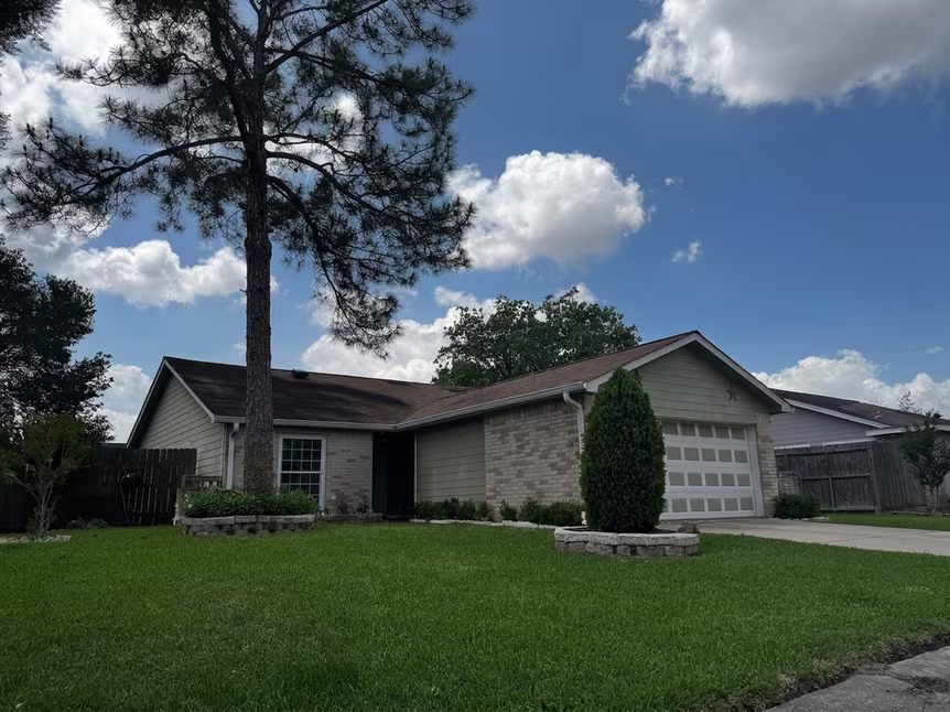 Photo of 10119 Towne Mist Drive, Sugar Land, TX 77498
