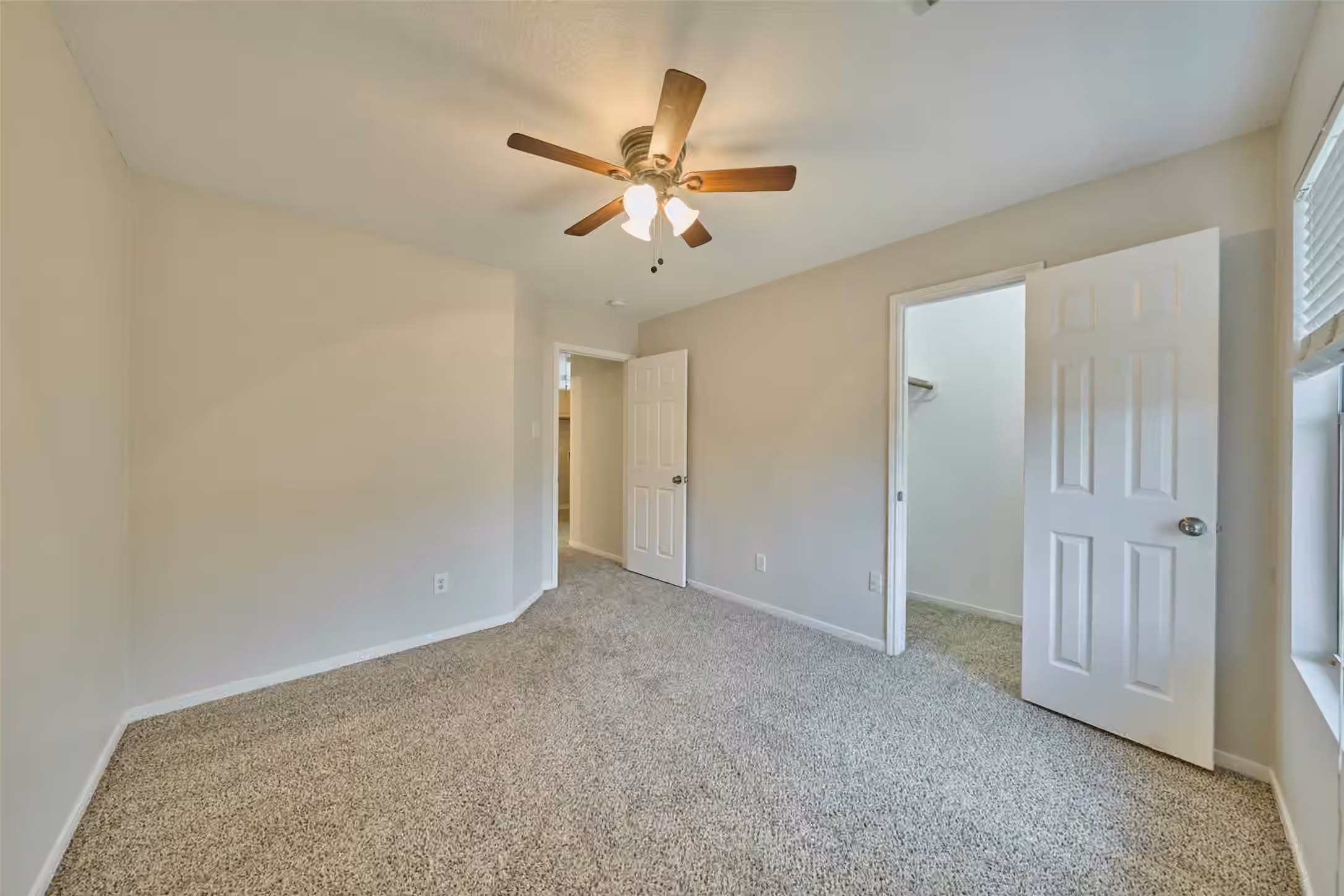 Photo 5 of 18534 ALEMARBLE OAK Street, Cypress, TX
