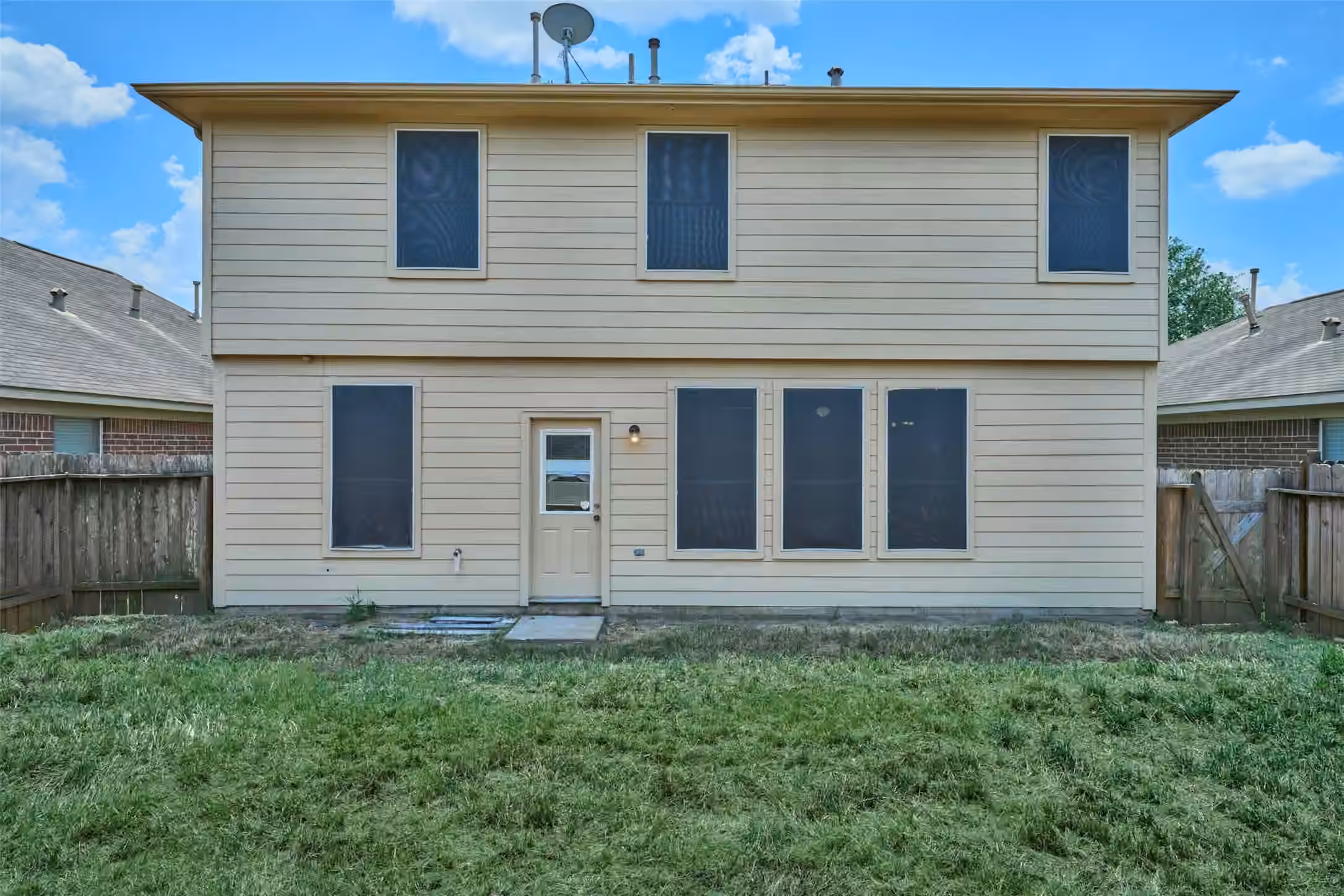 Photo 7 of 18534 ALEMARBLE OAK Street, Cypress, TX