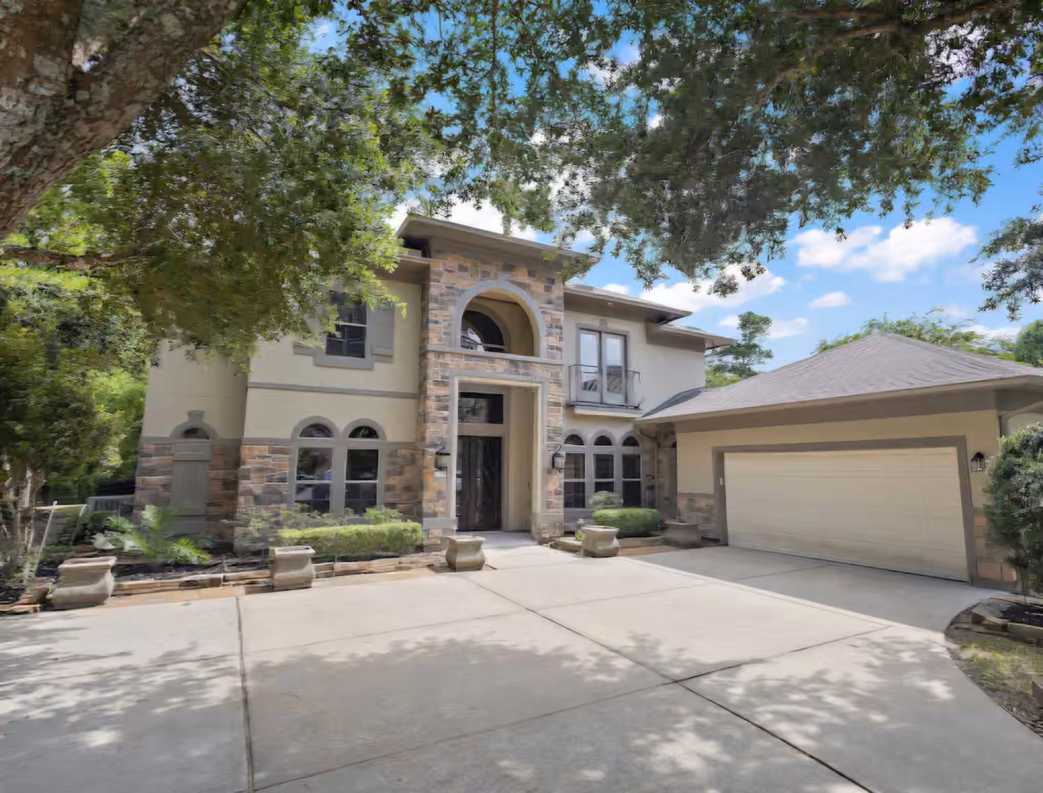 Photo 3 of 1303 Blantyre Way, Kingwood, TX