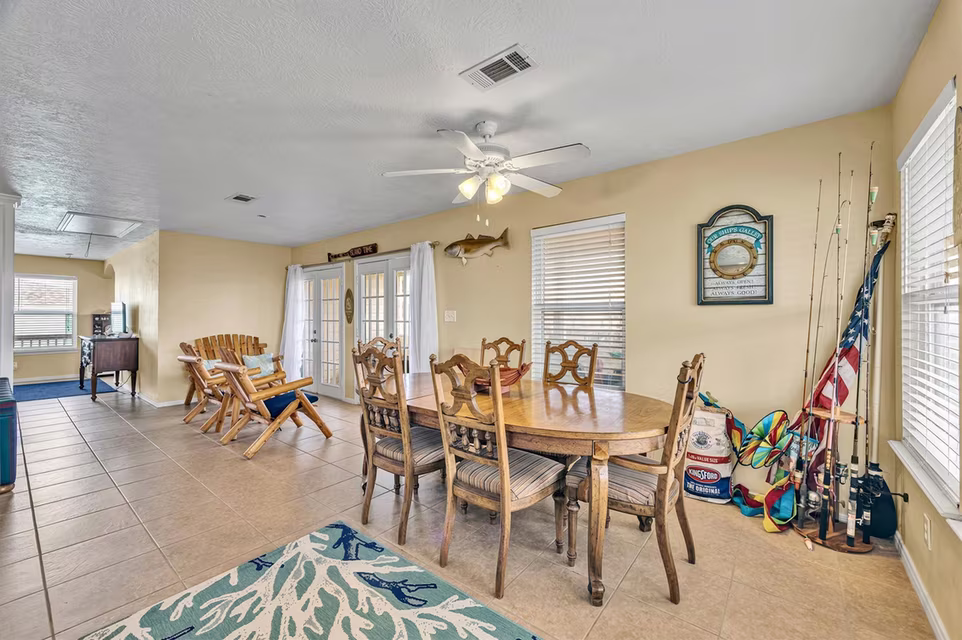 Photo 6 of 818 Sea Shell Drive, Freeport, TX