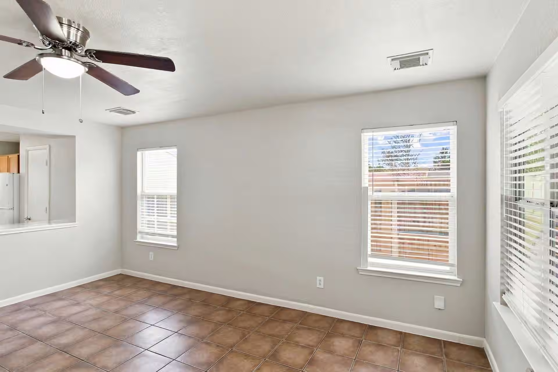 Photo 7 of 4106 Dogwood Hill Street, Pasadena, TX