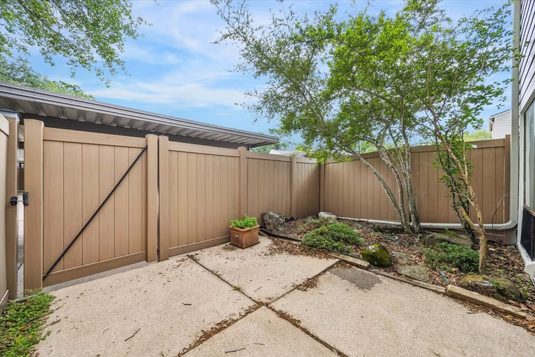 Photo 7 of 2319 Briarwest Boulevard, Houston, TX