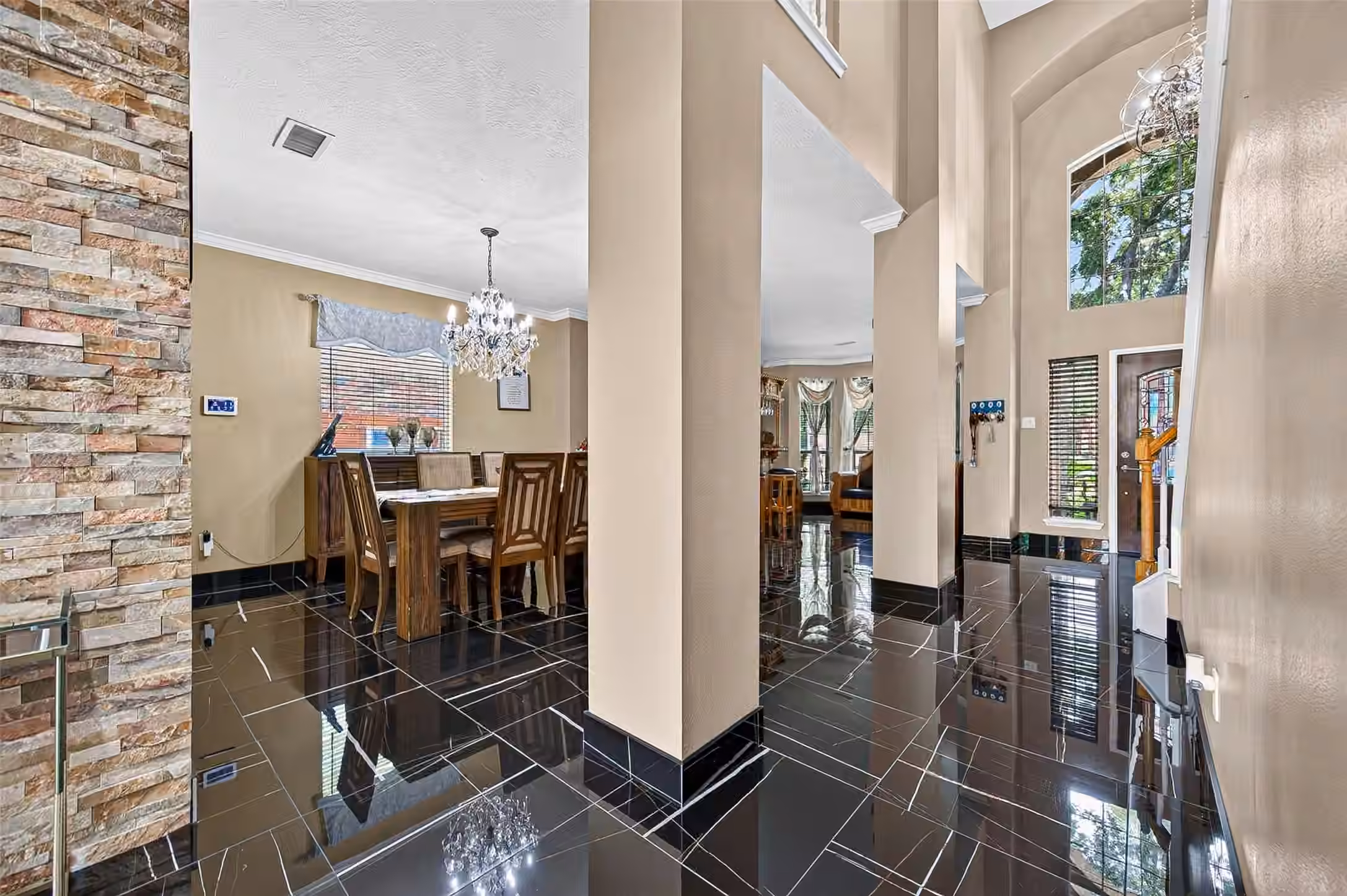 Photo 7 of 13326 Durbridge Trail Drive, Houston, TX