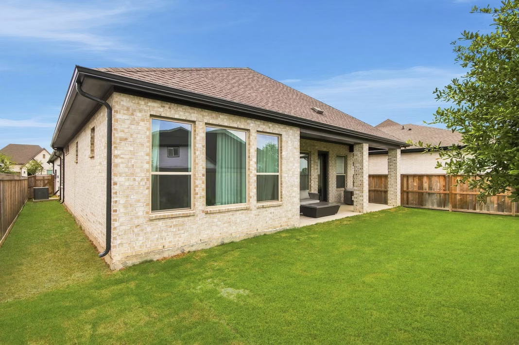 Photo 6 of 19615 Holly Pierce Drive, Cypress, TX