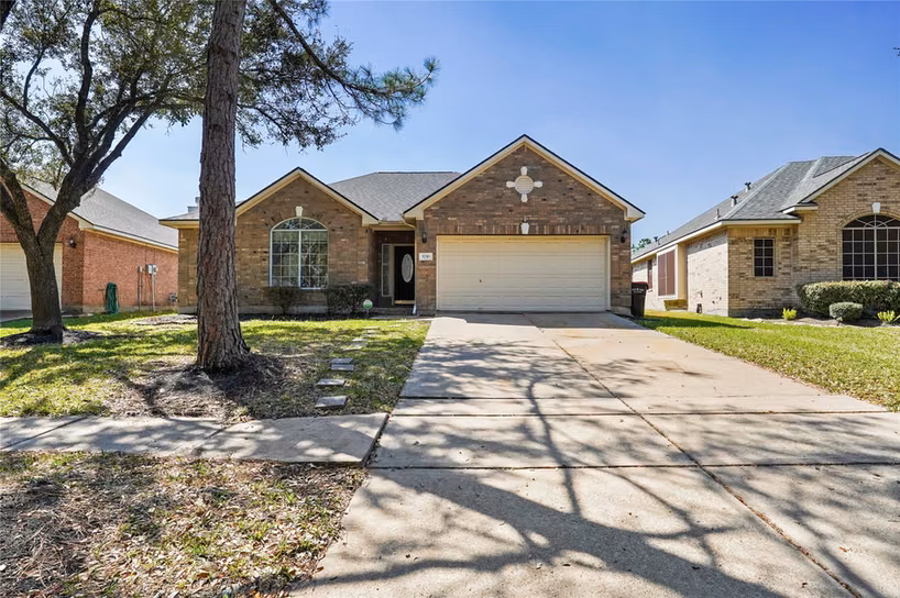 Photo of 5710 Shady Hollow Court, Rosharon, TX 77583