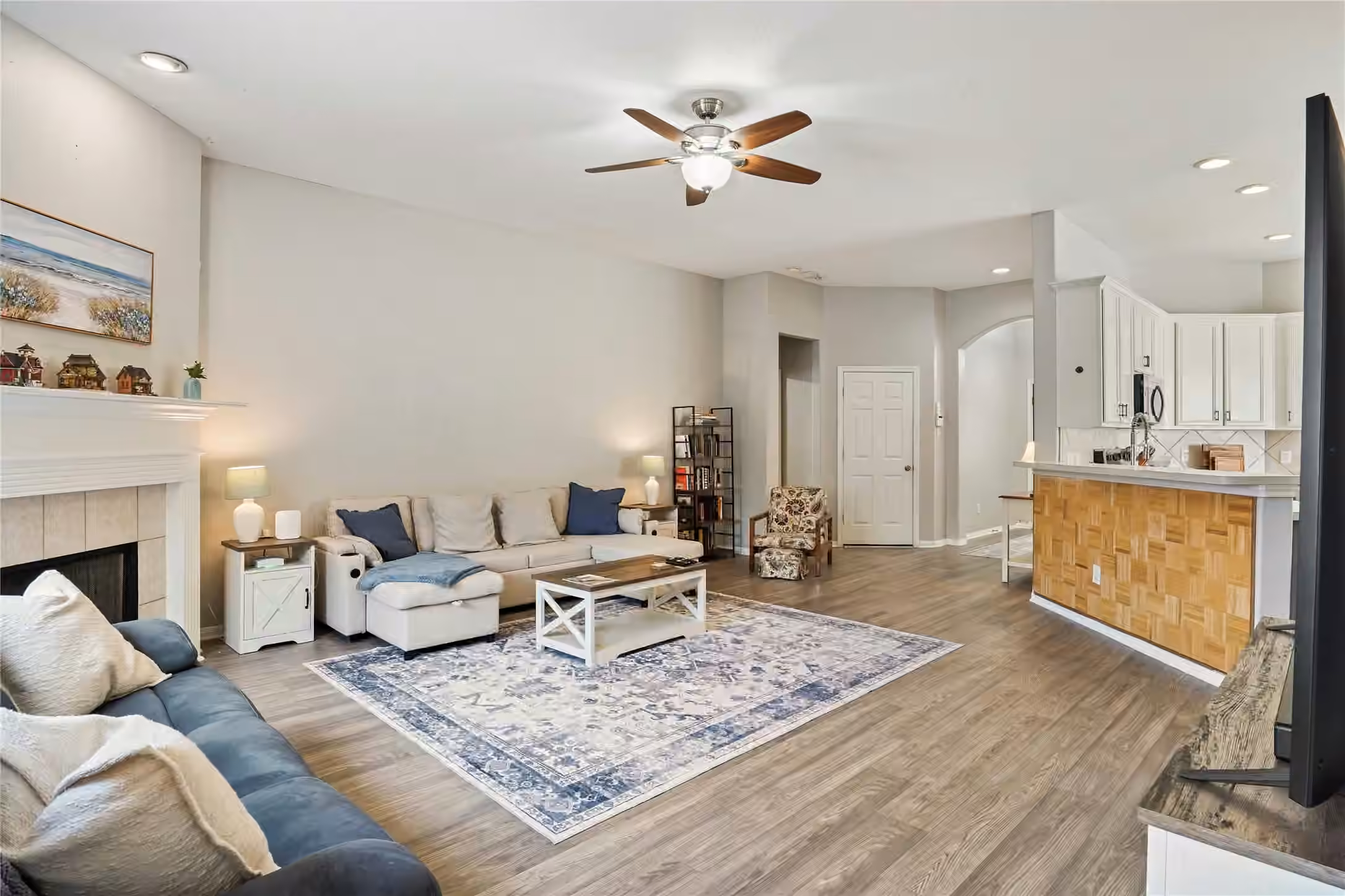 Photo 7 of 5710 Shady Hollow Court, Rosharon, TX