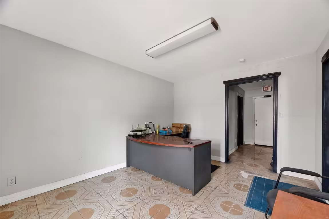 Photo 4 of 141 Campbell Avenue, Pasadena, TX