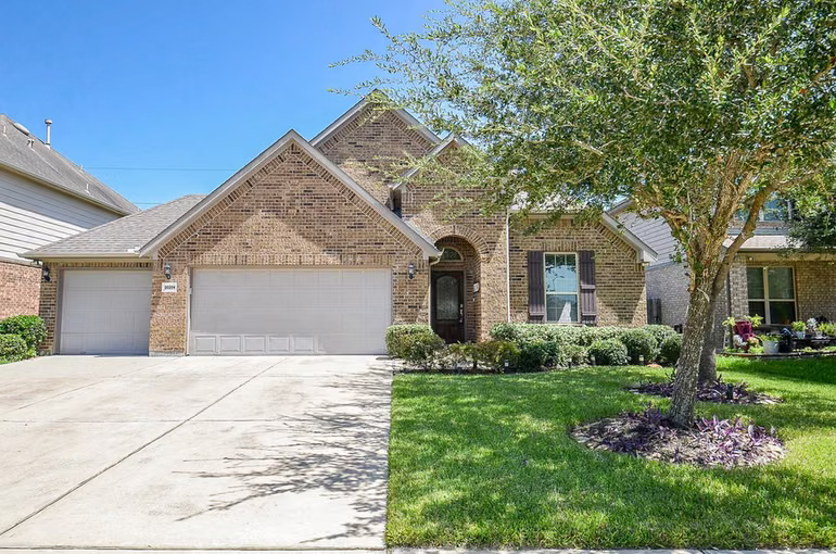 Photo 2 of 30204 Green Meadows Lane, Brookshire, TX