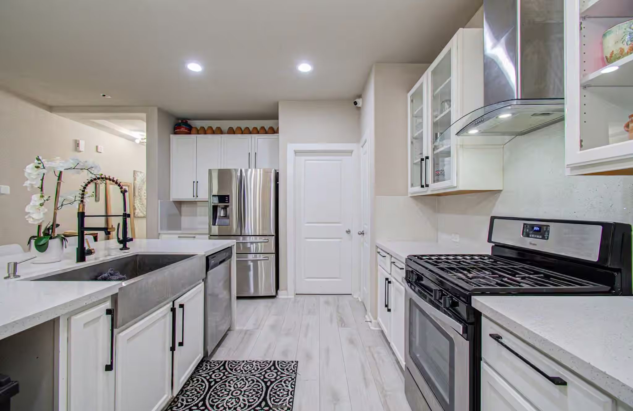Photo 4 of 15430 Royce Holly Drive, Humble, TX
