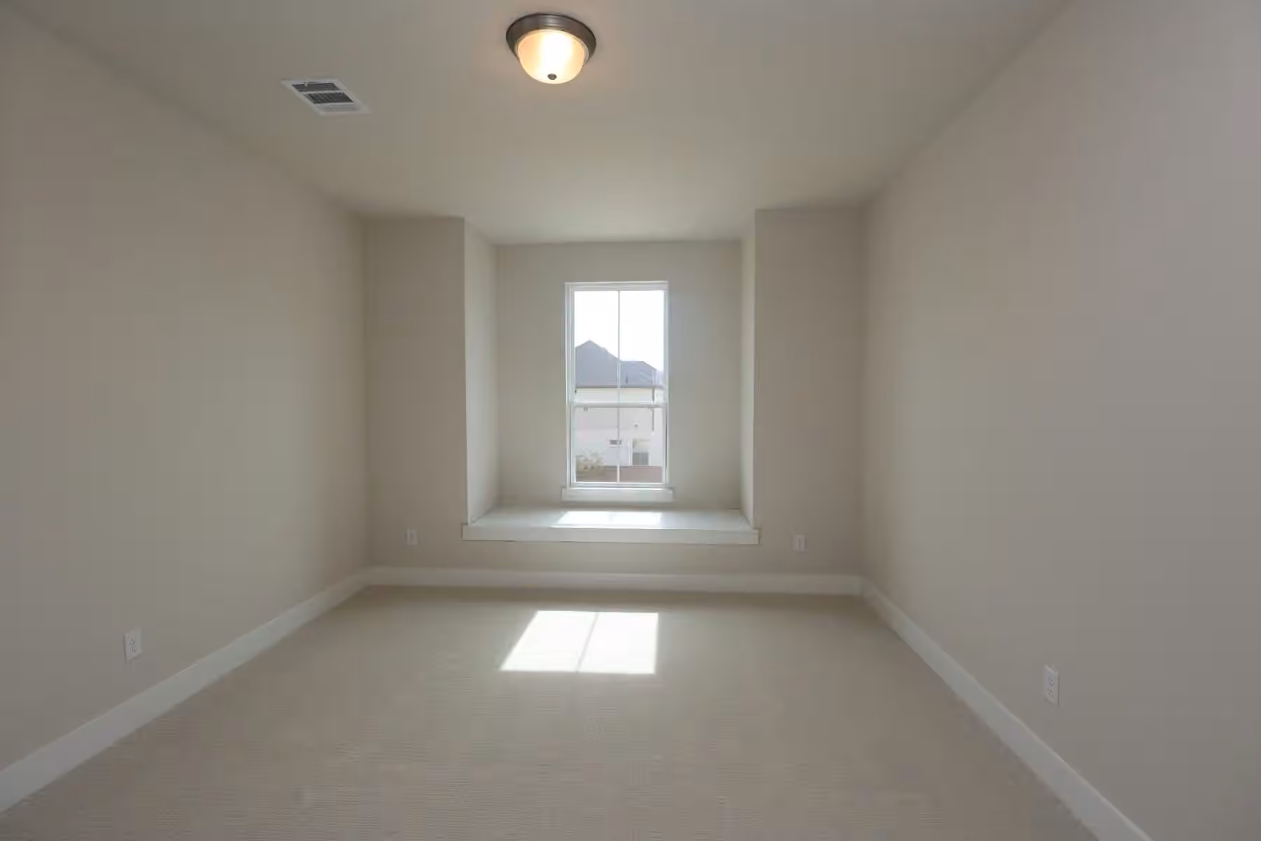 Photo 5 of 6921 Nubuck Drive, Montgomery, TX