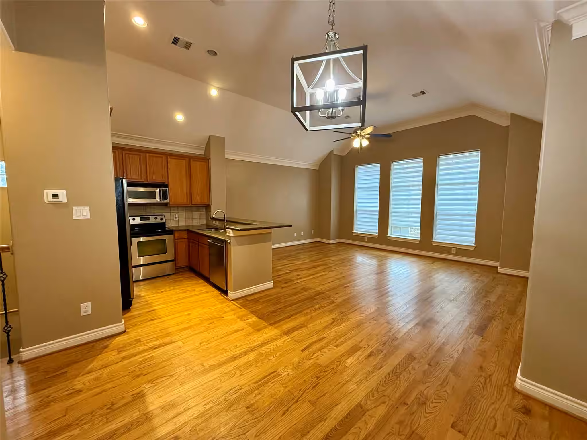 Photo 7 of 3540 Cline Street, Houston, TX