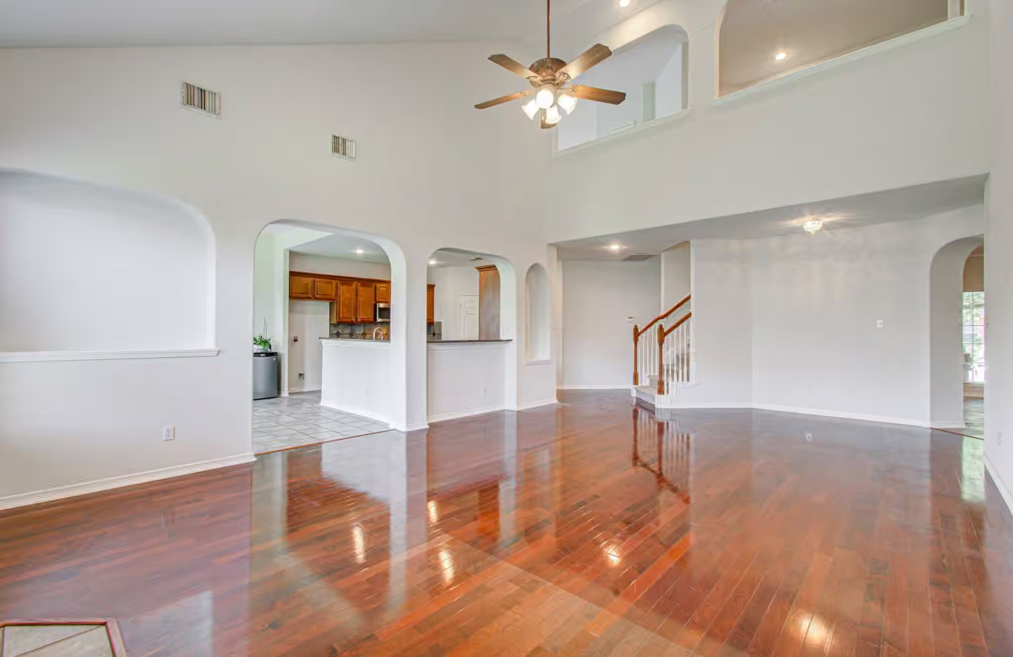 Photo 6 of 13919 Charterhouse Way, Sugar Land, TX