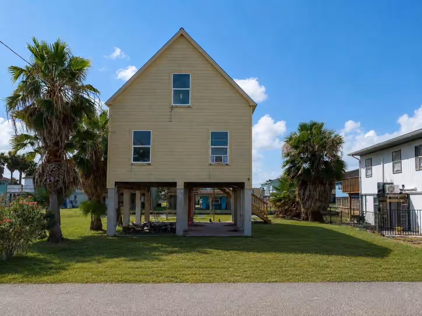 Photo of 88 Bayou Vista Drive, Hitchcock, TX 77563