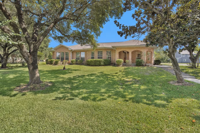 Photo of 12180 Lakeview Manor Drive, Willis, TX 77318