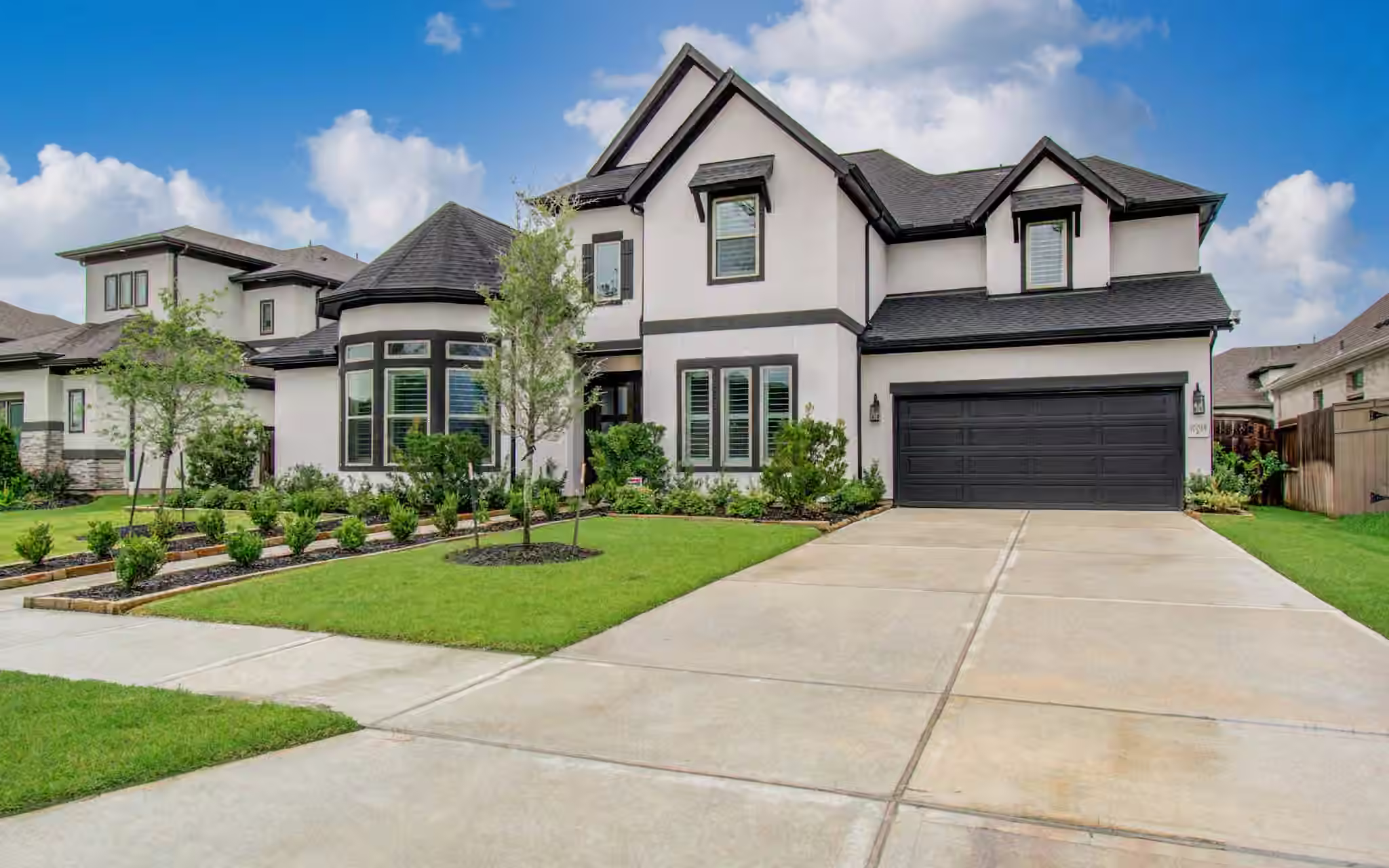 Photo 2 of 10015 Crescent Wood Drive, Missouri City, TX
