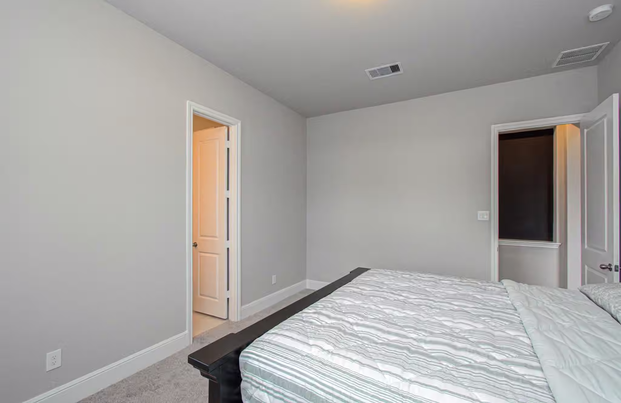 Photo 7 of 10015 Crescent Wood Drive, Missouri City, TX