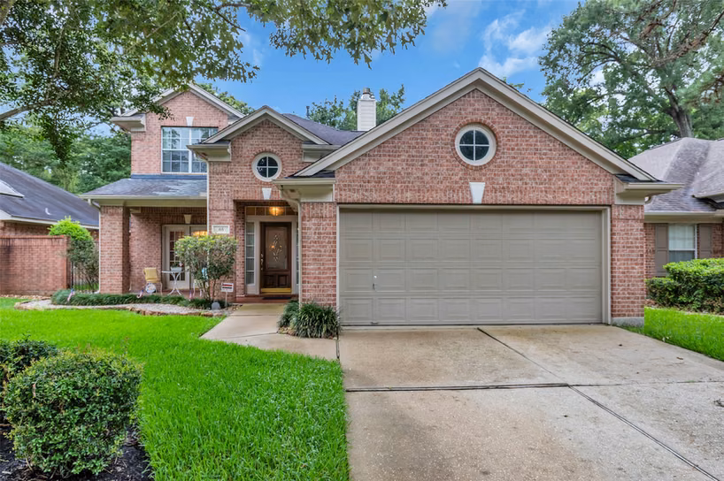 Photo 2 of 65 W Sienna Place, The Woodlands, TX
