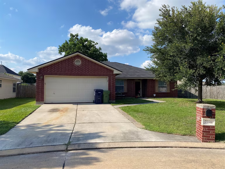Photo of 7706 Cloverlake Court, Houston, TX 77040